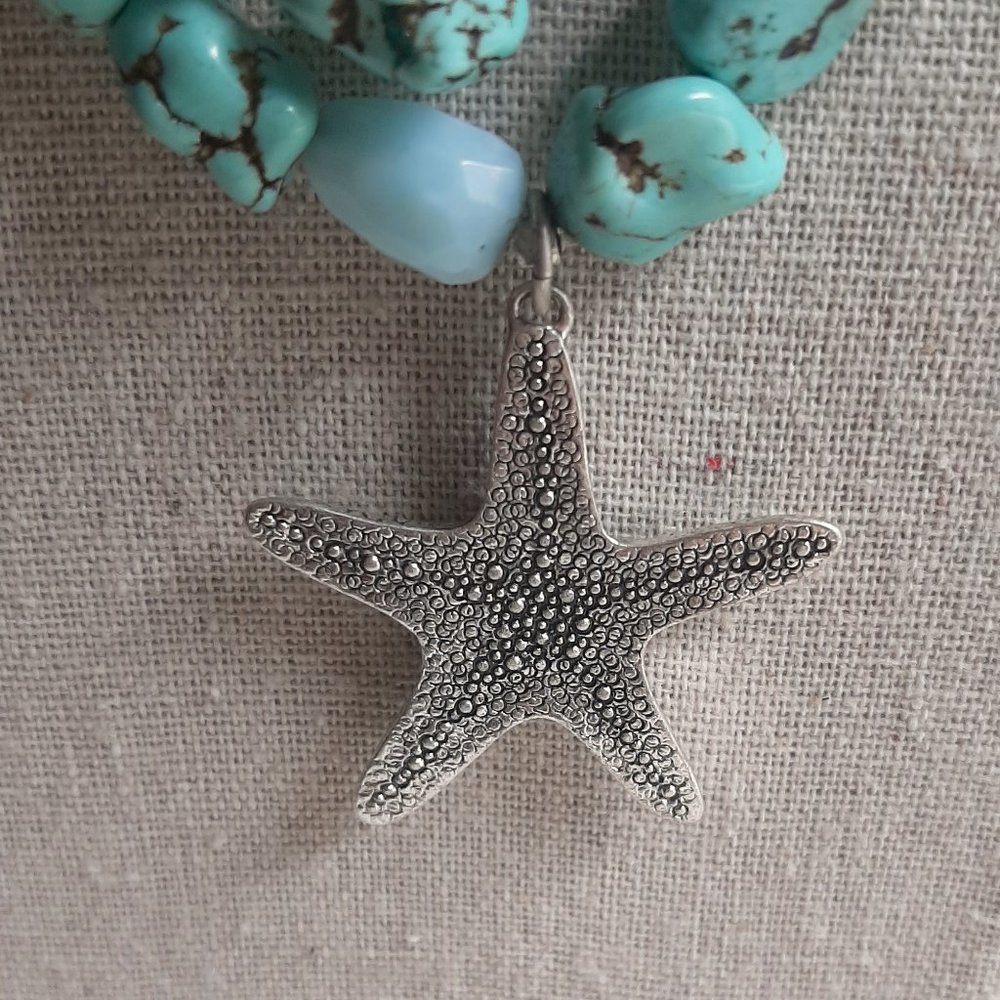 Lucky Brand Faux Turquoise & Aqua Shell Beach Necklace - Picture 6 of 7